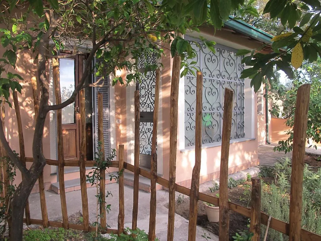 Holiday home Casa Vacanze Amaryllis Mascalucia Italy